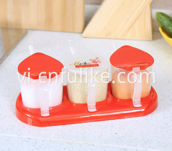 Plastic Housewares Products